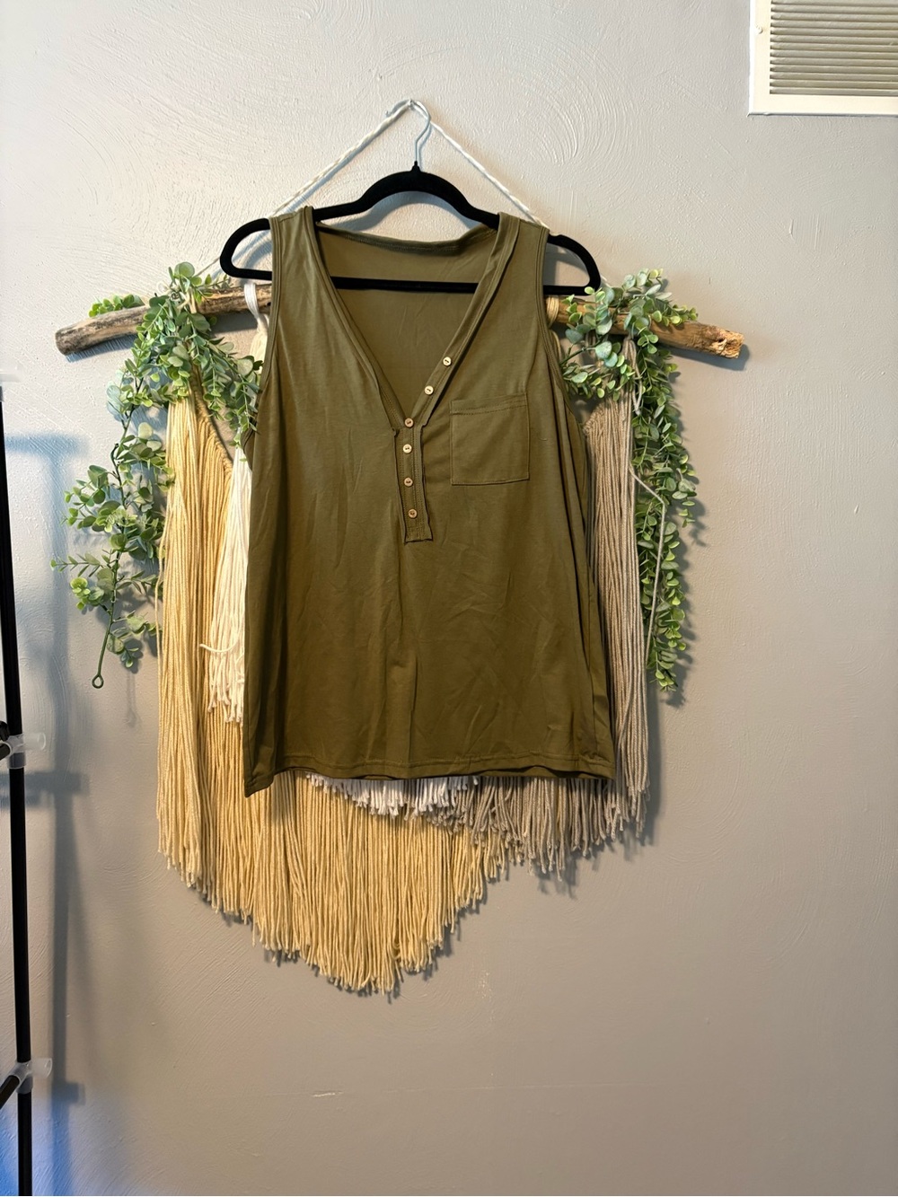 ✨ BUY 1 GET 1 FREE ✨SHEIN Olive Green Henley Pocket Tank